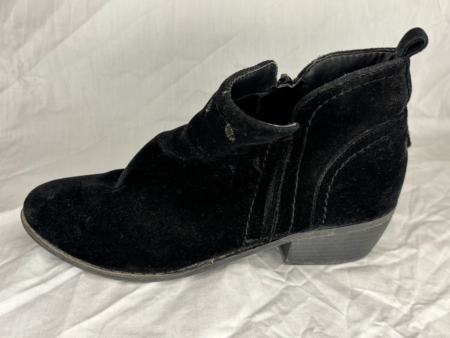 Guess Velvet Heels